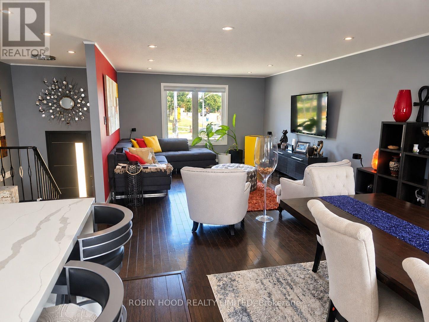 270 VODDEN STREET - 14