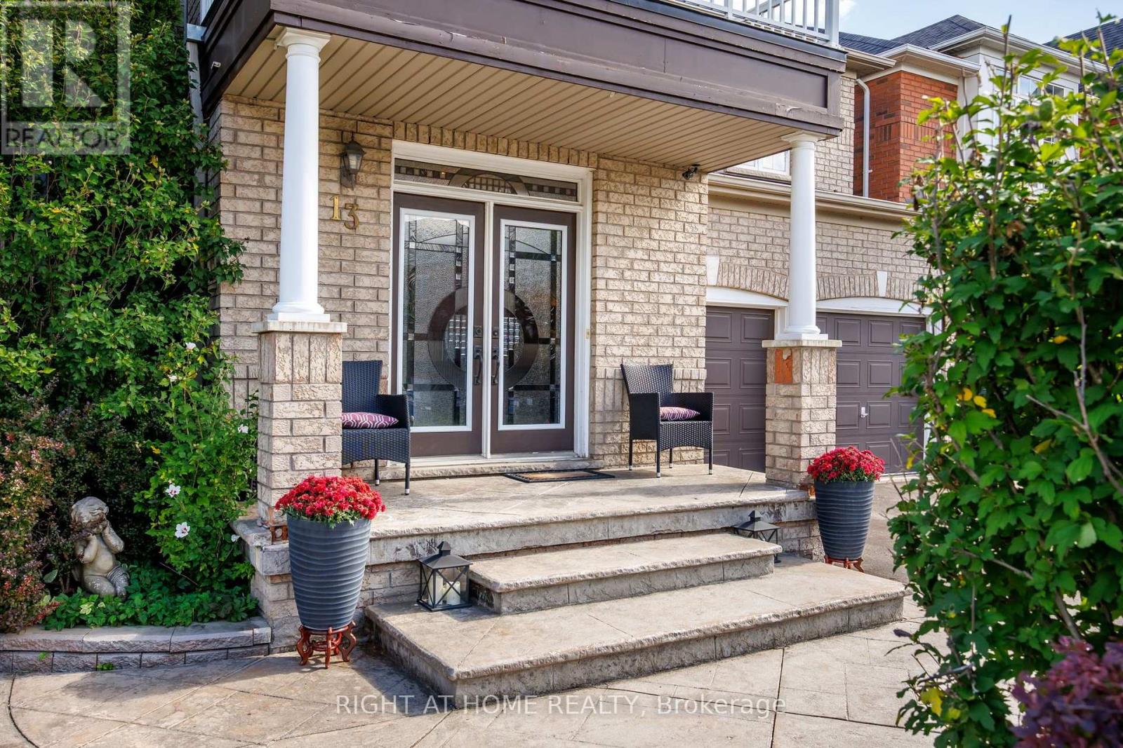 13 CASSINWAY ROAD, Brampton (Sandringham-Wellington) — photo 2