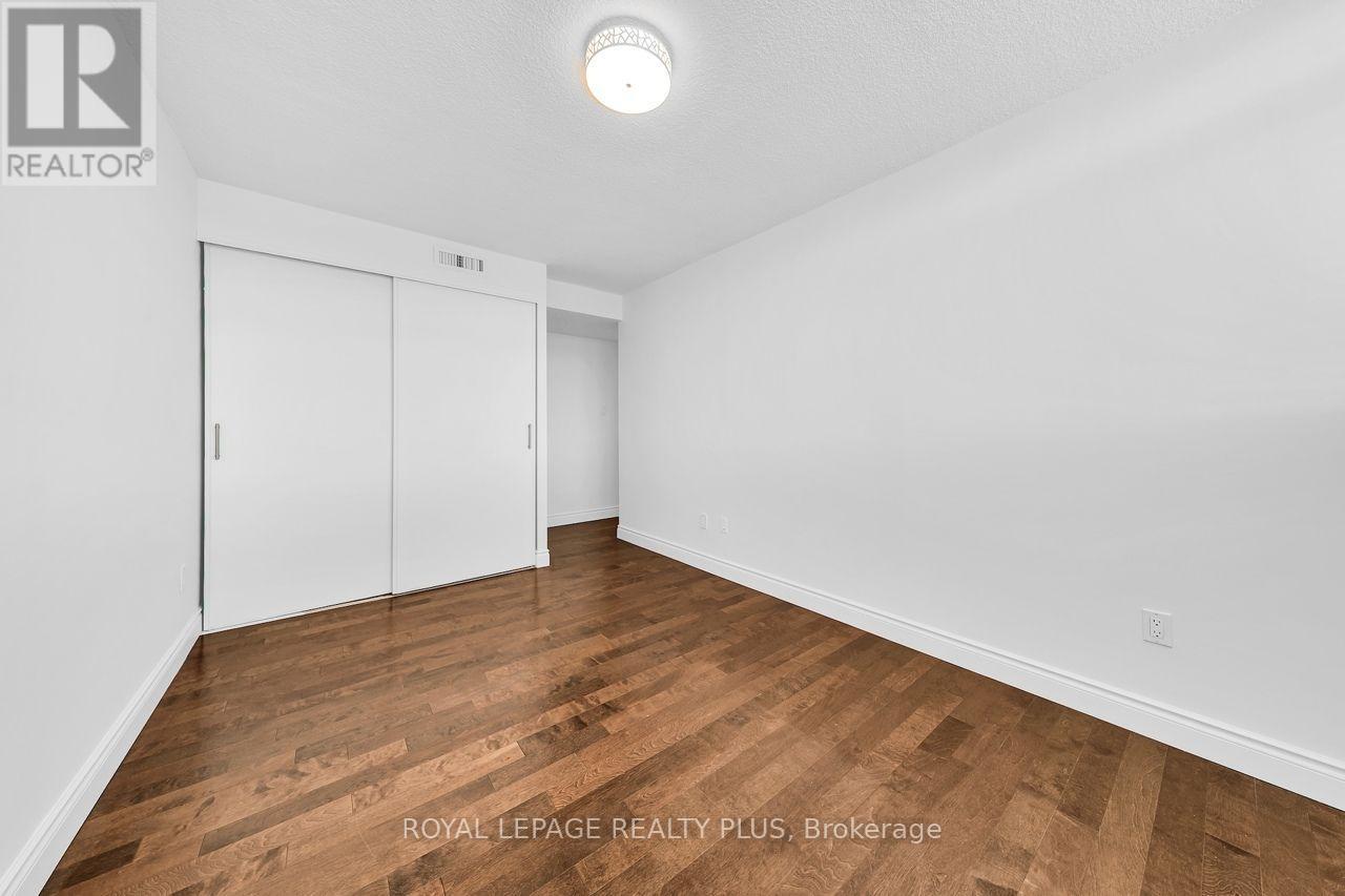 #403 1359 WHITE OAKS BOULEVARD - 32