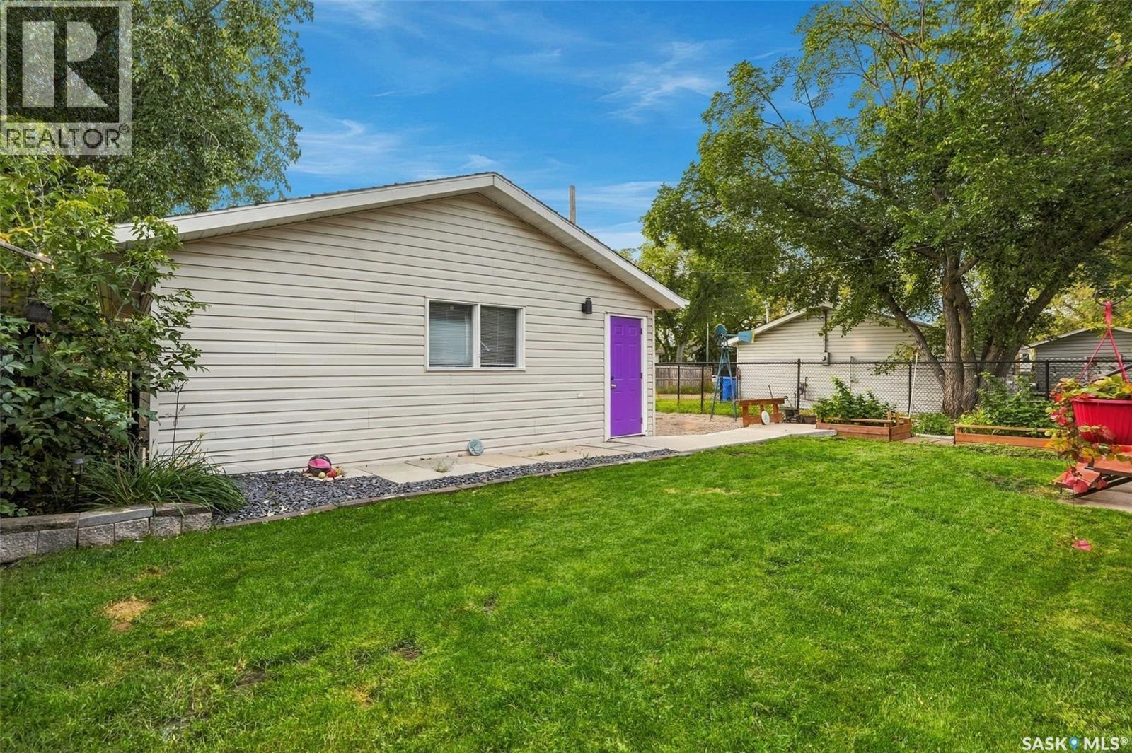 2602 Lindsay STREET - 37