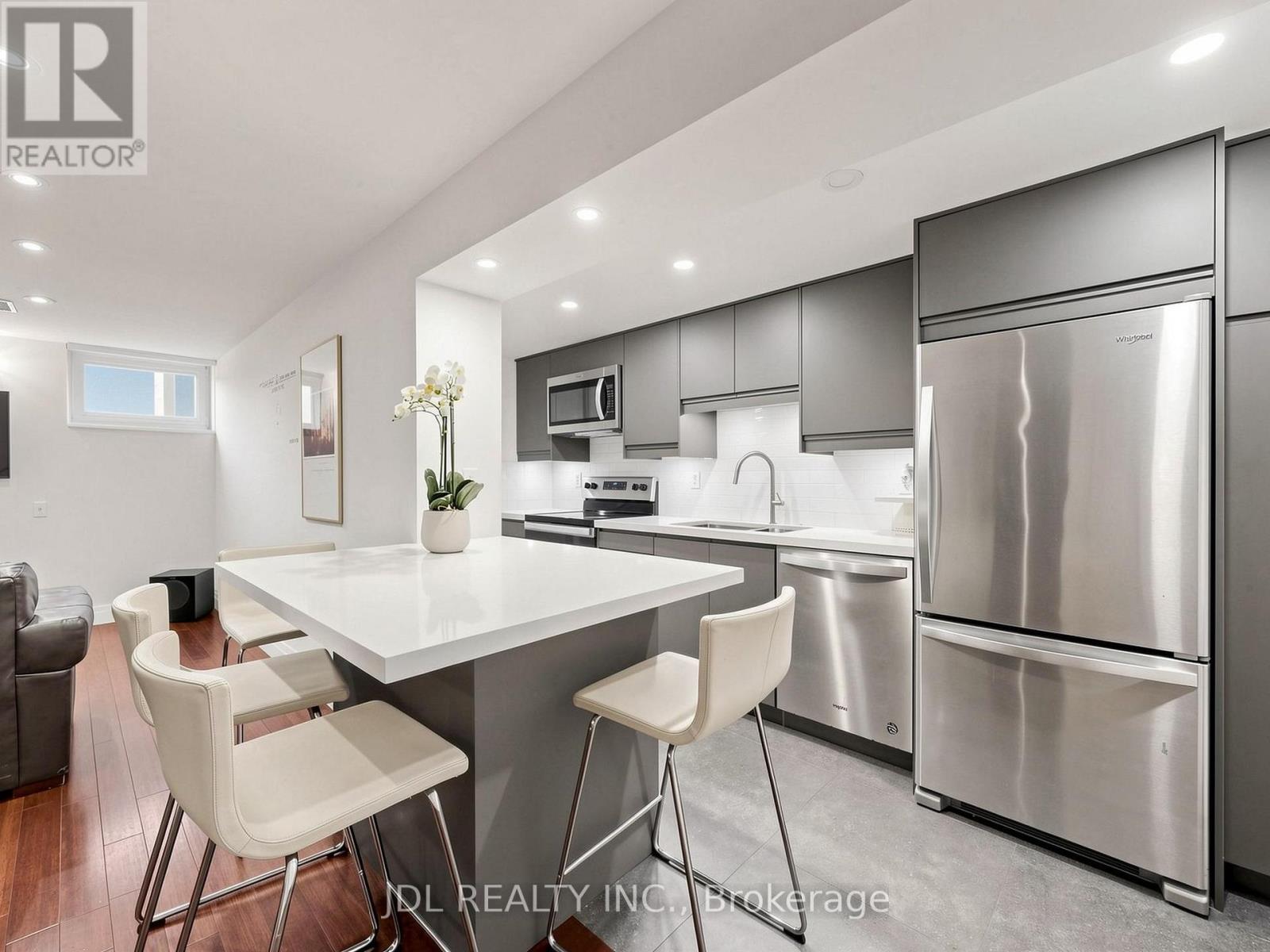 32 ASHMOUNT CRESCENT - Image 41