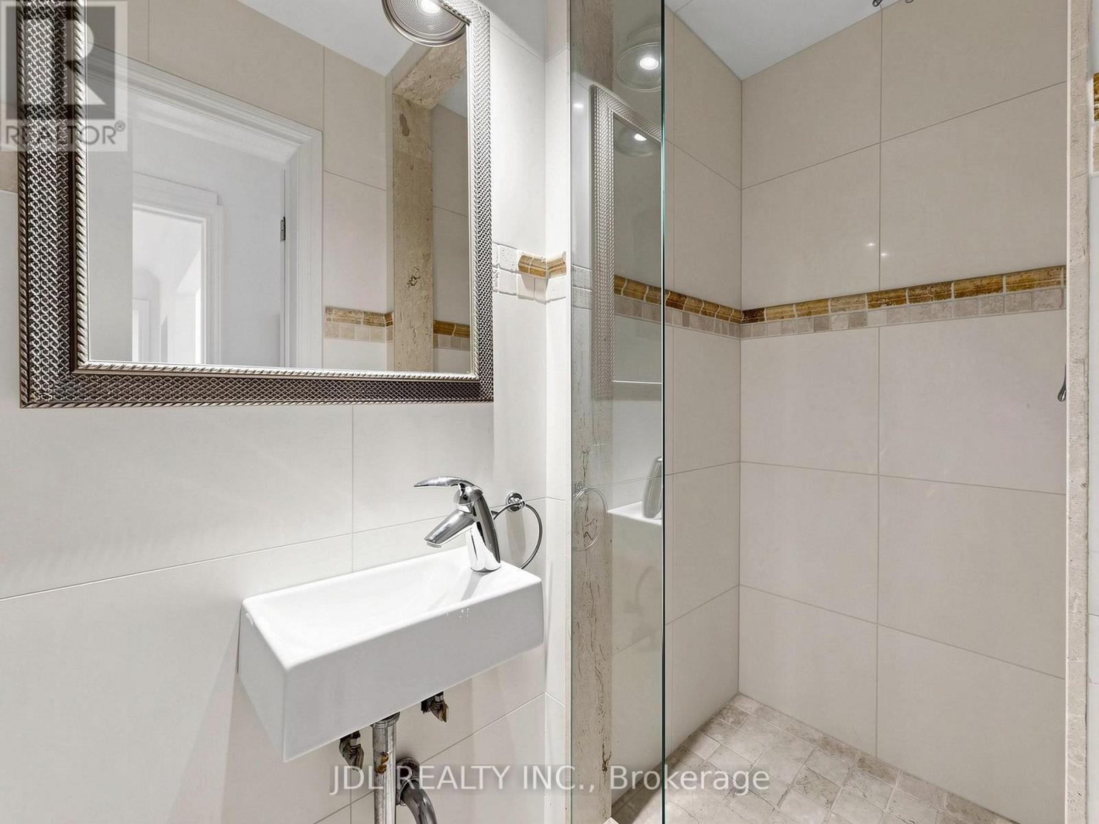 32 ASHMOUNT CRESCENT - Image 38
