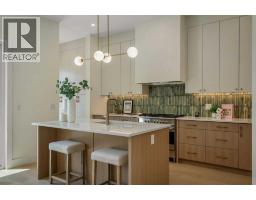 3pc Bathroom - 3917 23 Avenue Sw, Calgary, AB T3E0J9 Photo 12
