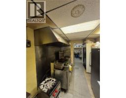 450 Woodlawn W, Guelph, ON N1E1A6 Photo 10