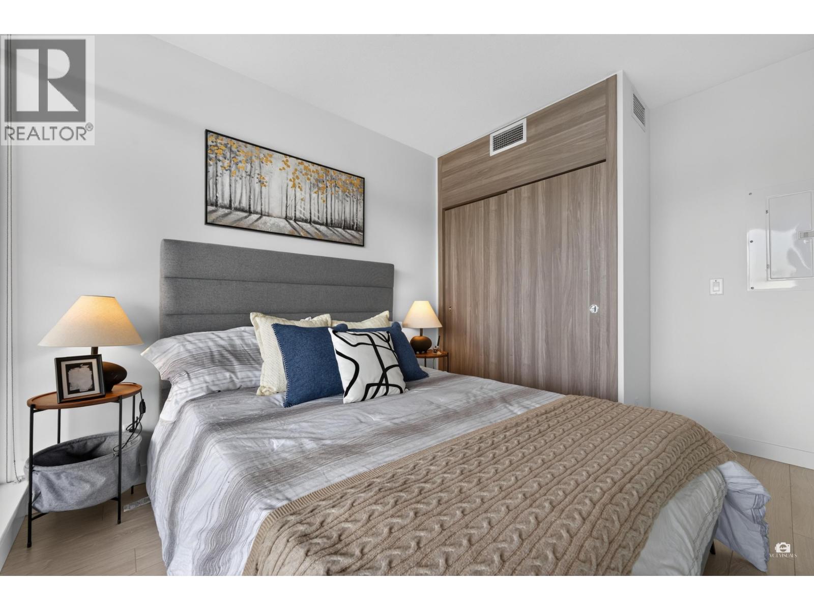 1501 4880 LOUGHEED HIGHWAY, Burnaby