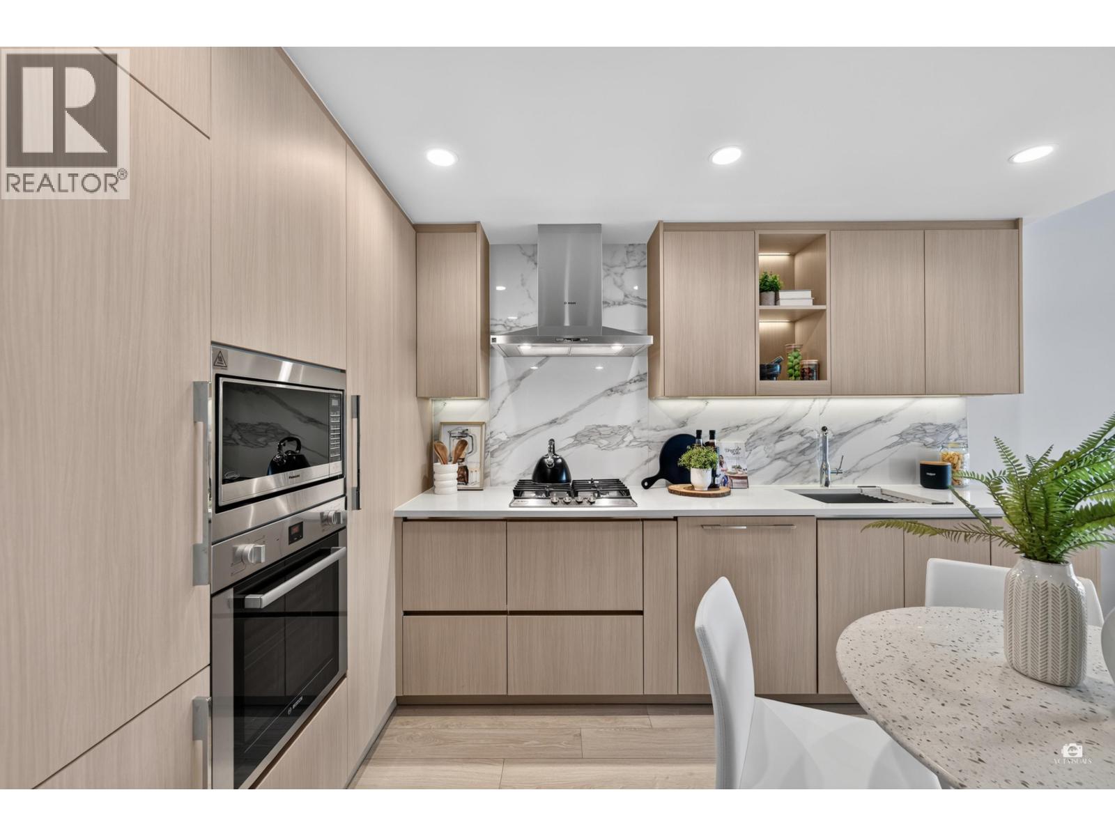 1501 4880 LOUGHEED HIGHWAY, Burnaby