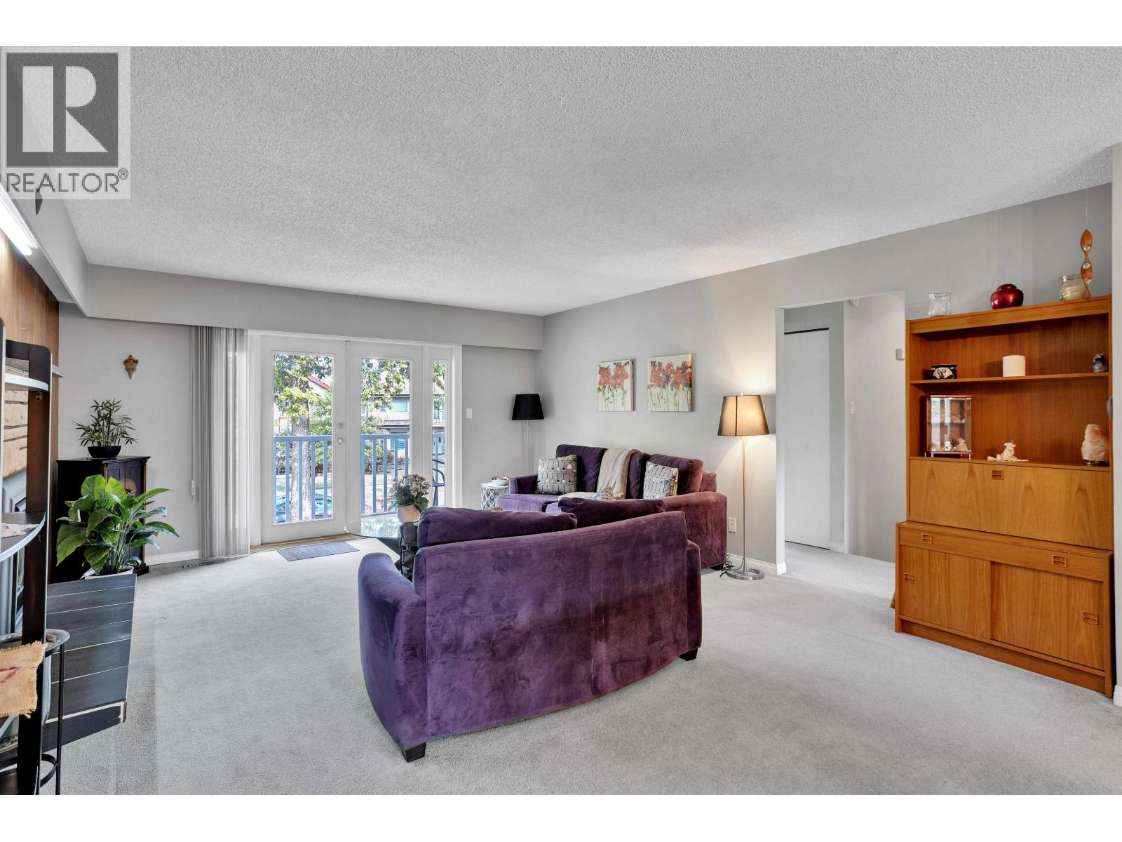 2412 E 40TH AVENUE, Vancouver