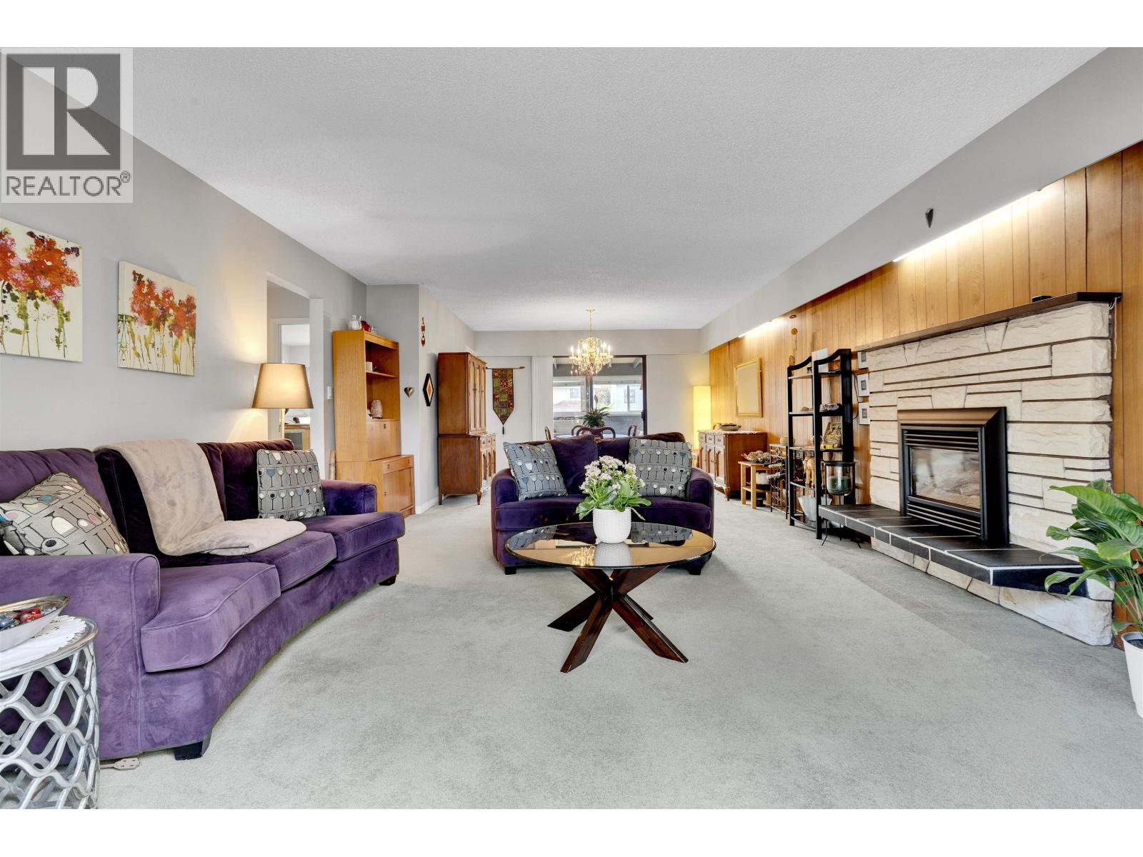 2412 E 40TH AVENUE, Vancouver