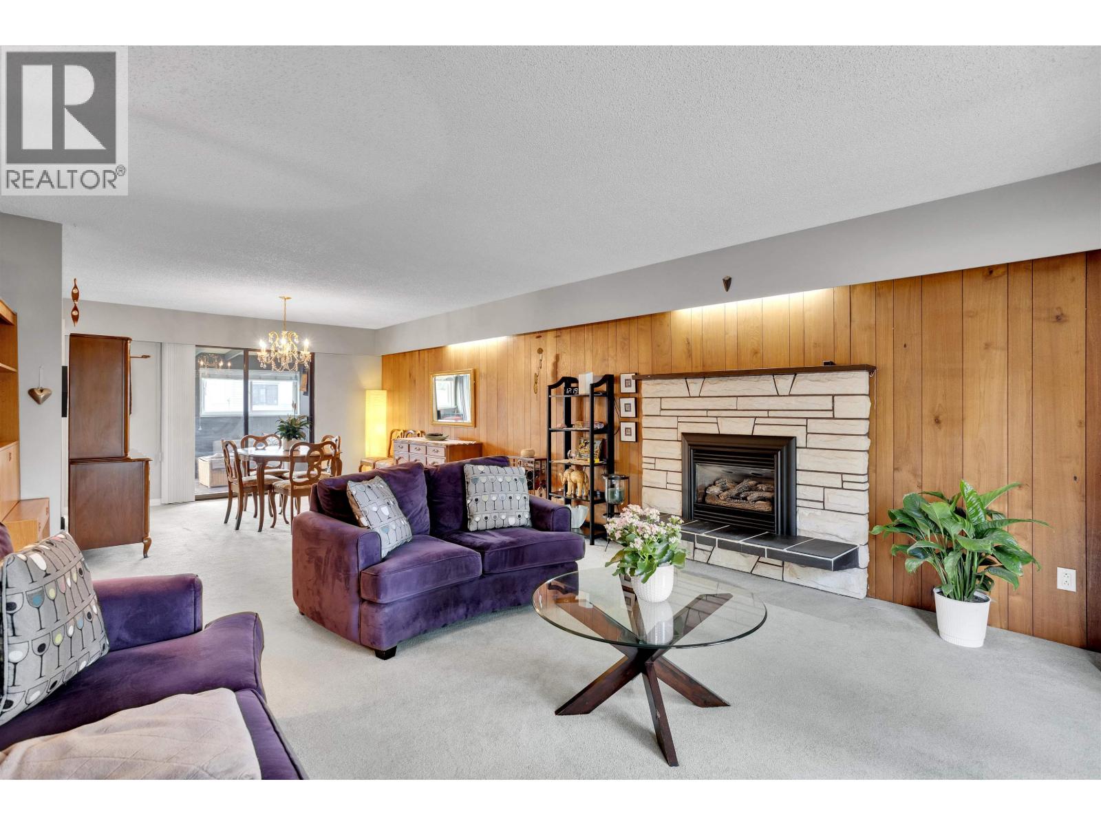 2412 E 40TH AVENUE, Vancouver