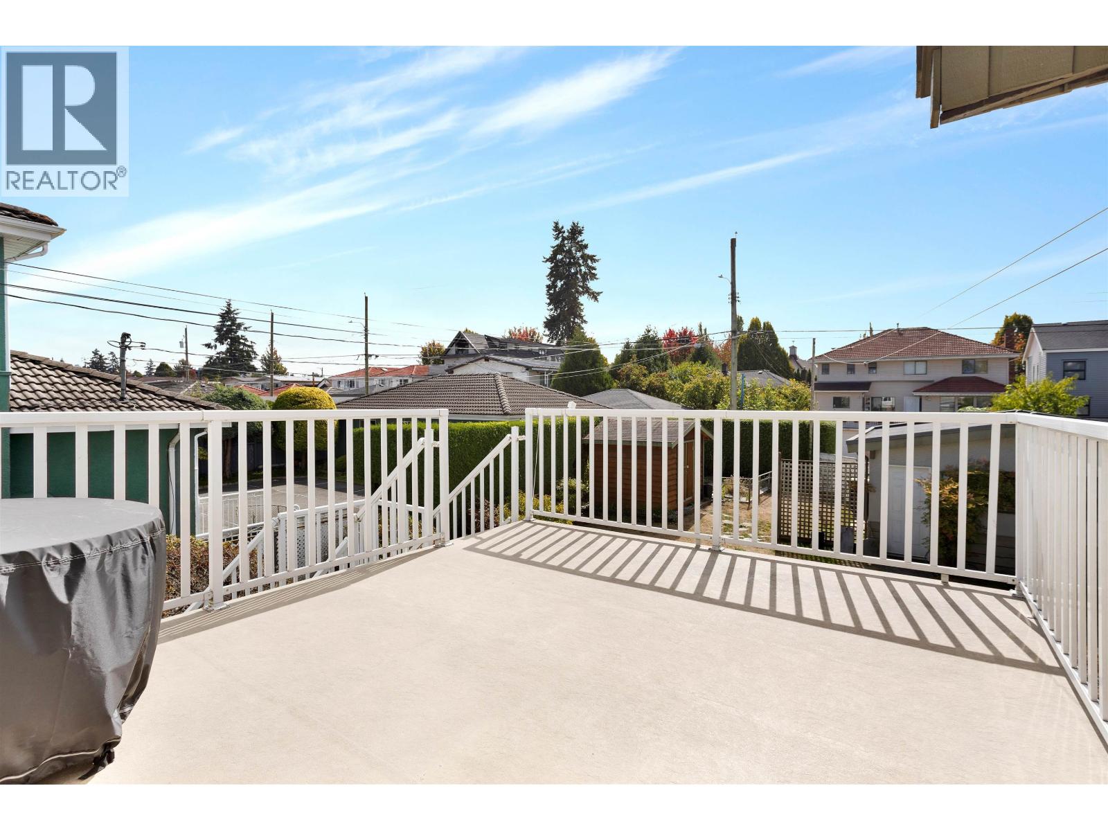2412 E 40TH AVENUE, Vancouver