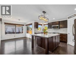 4pc Bathroom - 813 Prestwick Circle Se, Calgary, AB T2Z4Y8 Photo 6