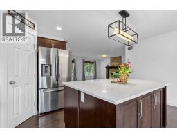 3pc Bathroom - 813 Prestwick Circle Se, Calgary, AB T2Z4Y8 Photo 11