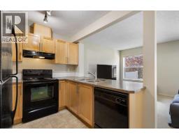 2pc Bathroom - 17 Panatella Villas Nw, Calgary, AB T3K0G7 Photo 9