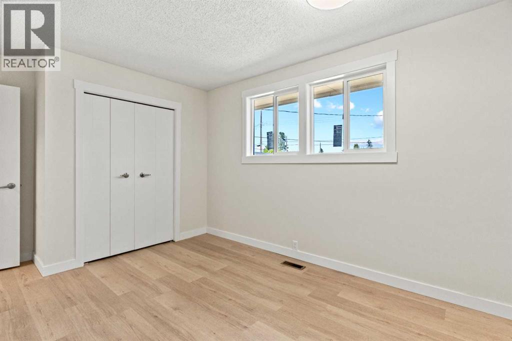 3116 39 Street SE - 15