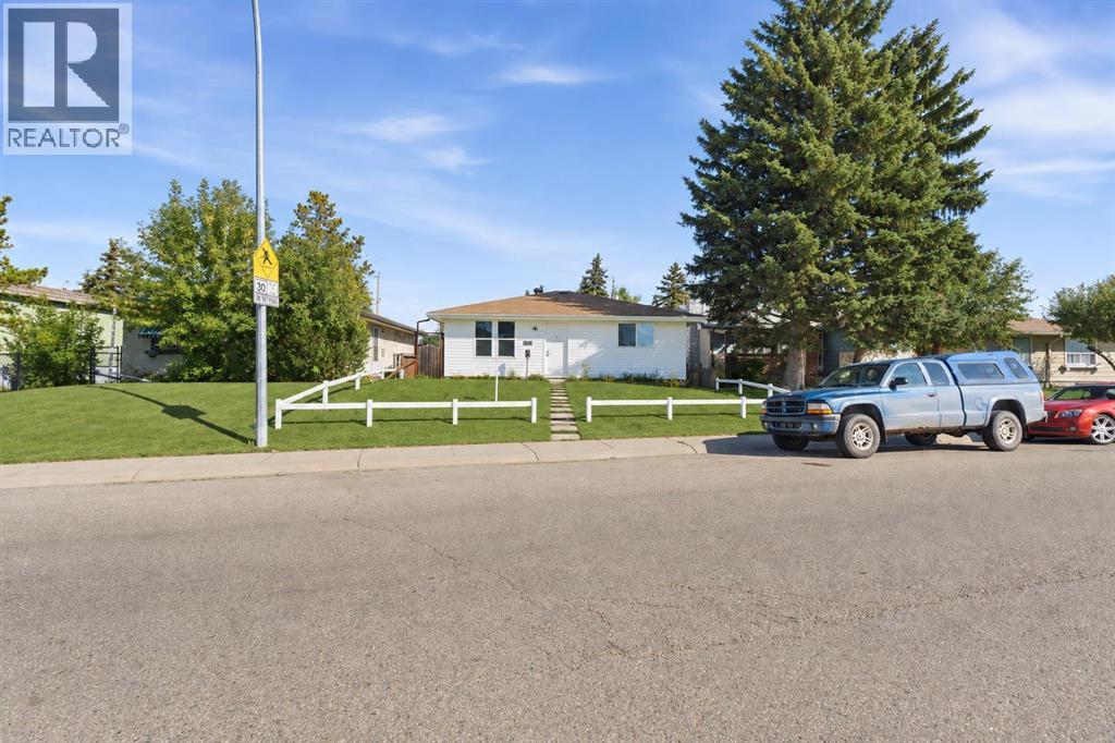 3116 39 Street SE - 3