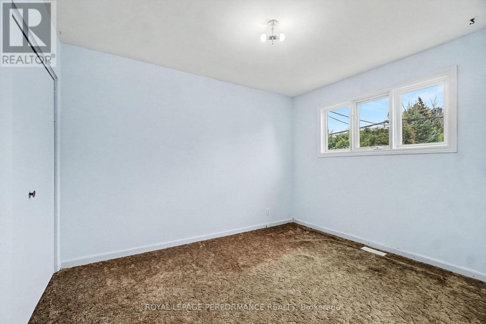 1374 Highgate Road