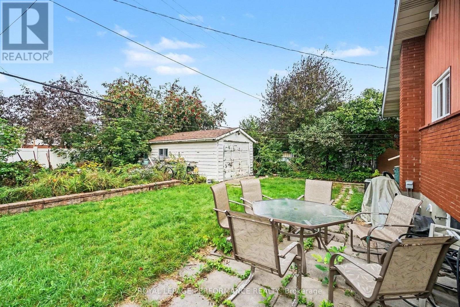 1374 HIGHGATE ROAD - 21
