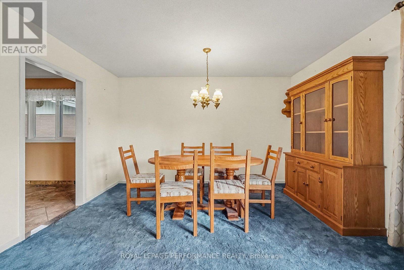 1374 Highgate Road