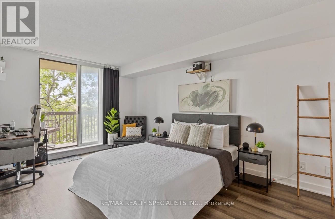 #311 330 MCCOWAN ROAD - 26
