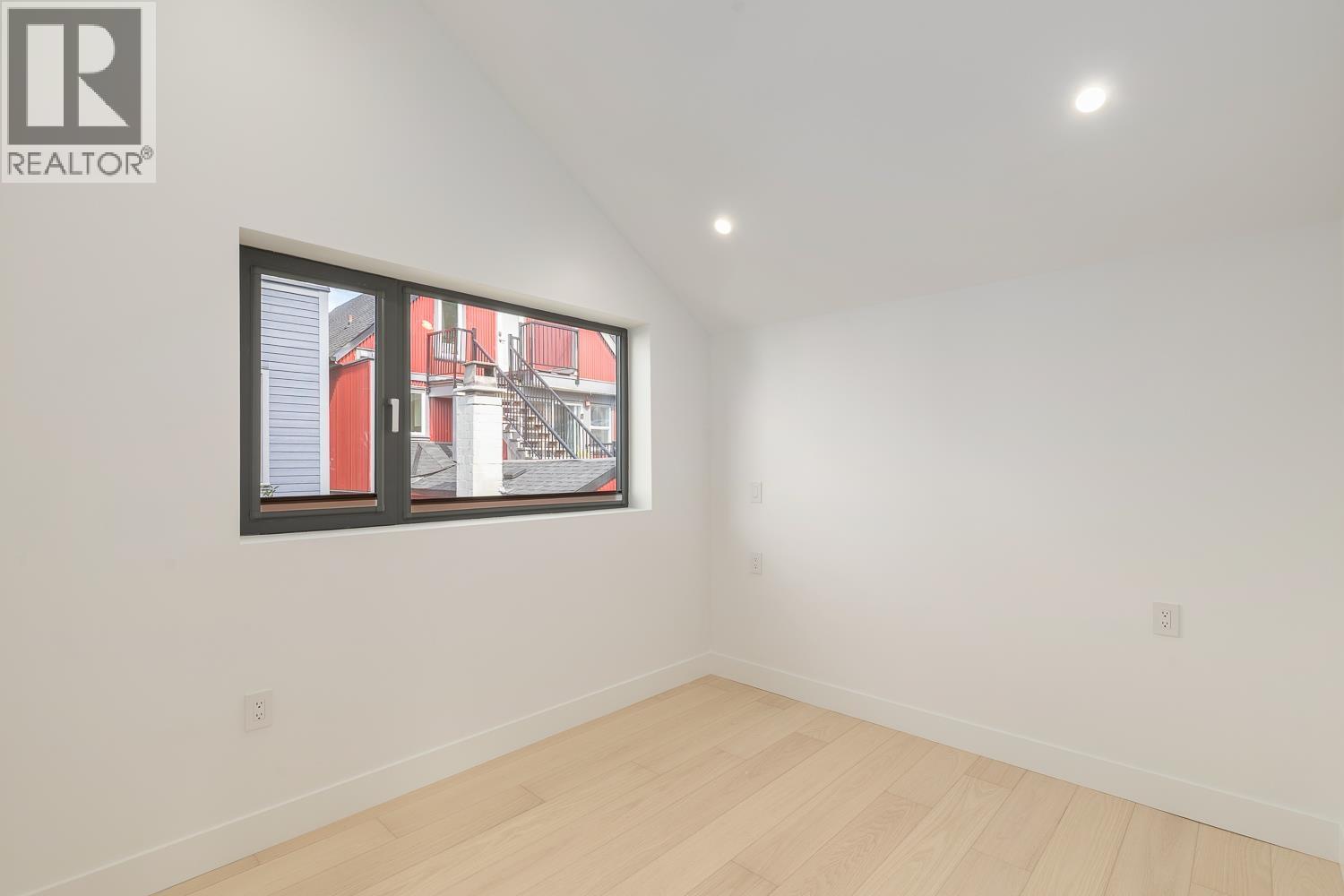 22 W 14TH AVENUE, Vancouver