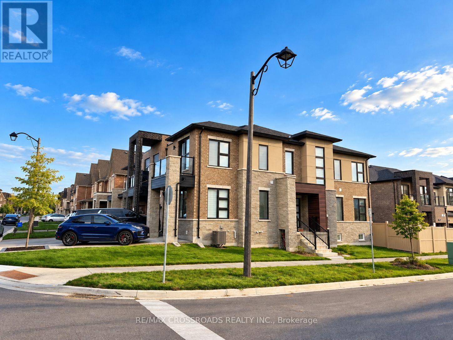 15 PERCY RYE AVENUE, Markham (Angus Glen) — photo 2