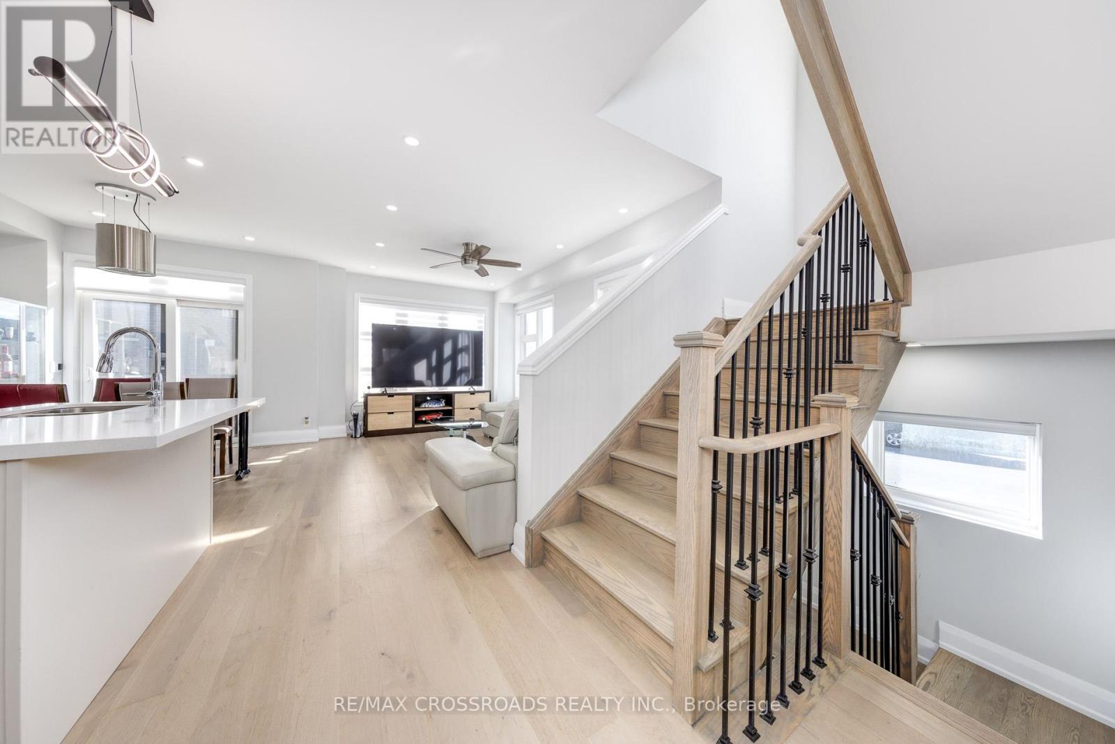 15 PERCY RYE AVENUE, Markham (Angus Glen) — photo 6