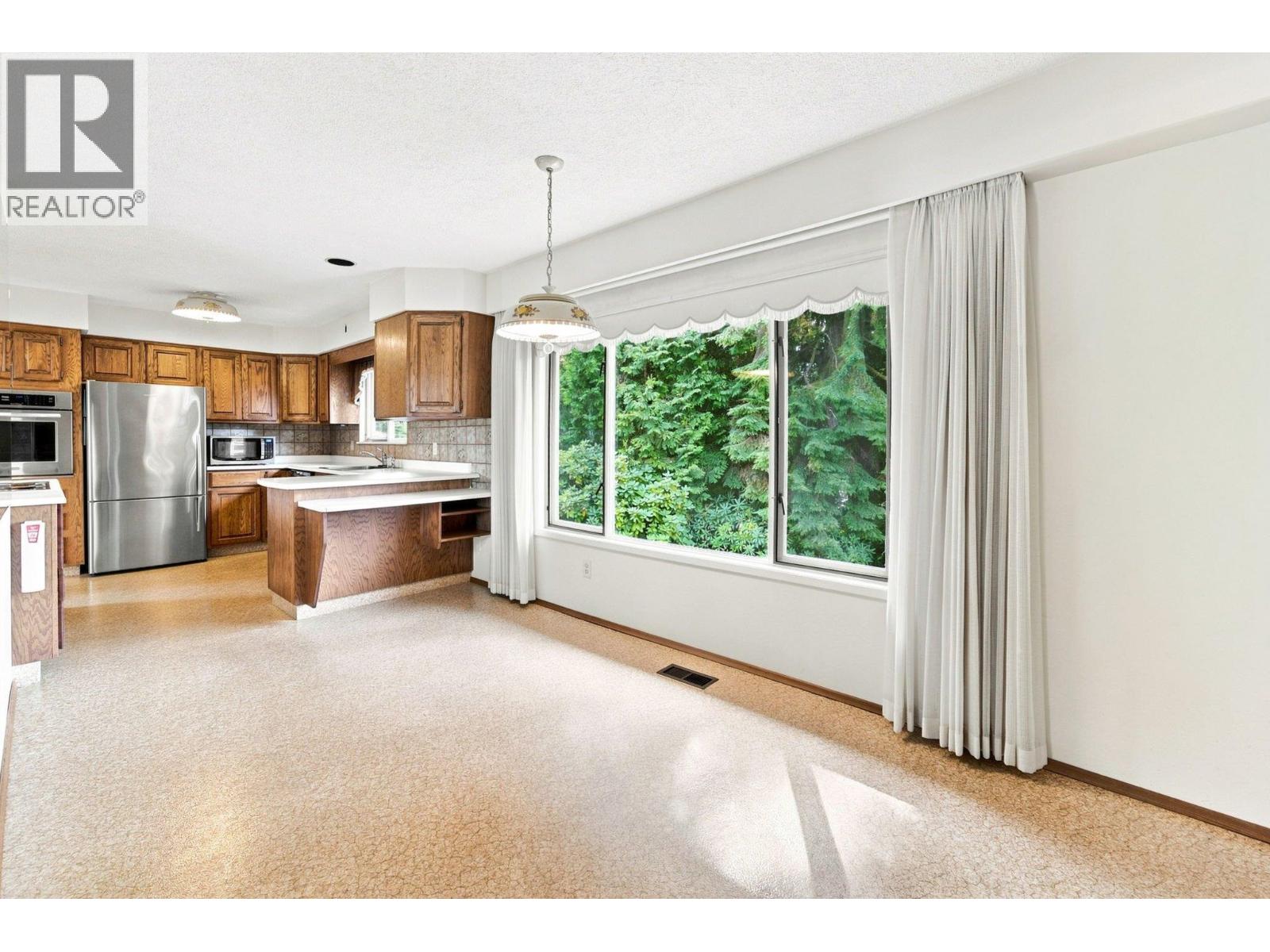 535 AILSA AVENUE, Port Moody