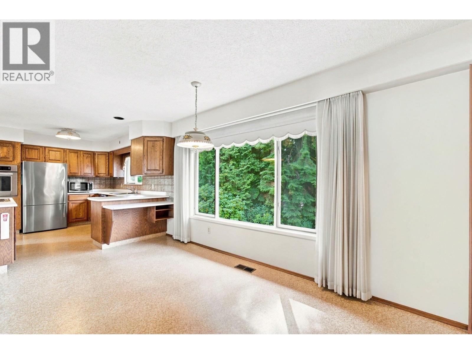 535 AILSA AVENUE, Port Moody