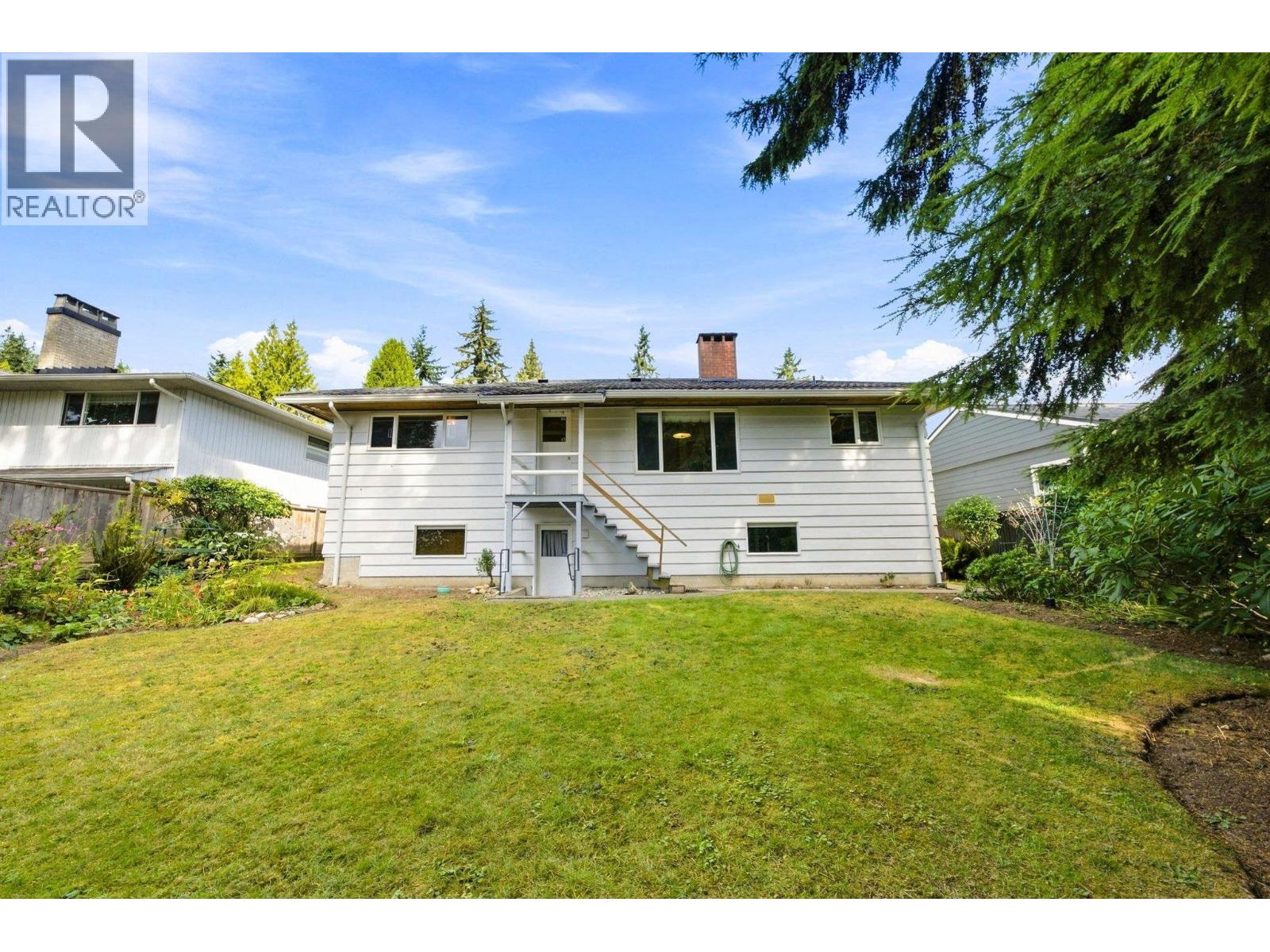 535 AILSA AVENUE, Port Moody