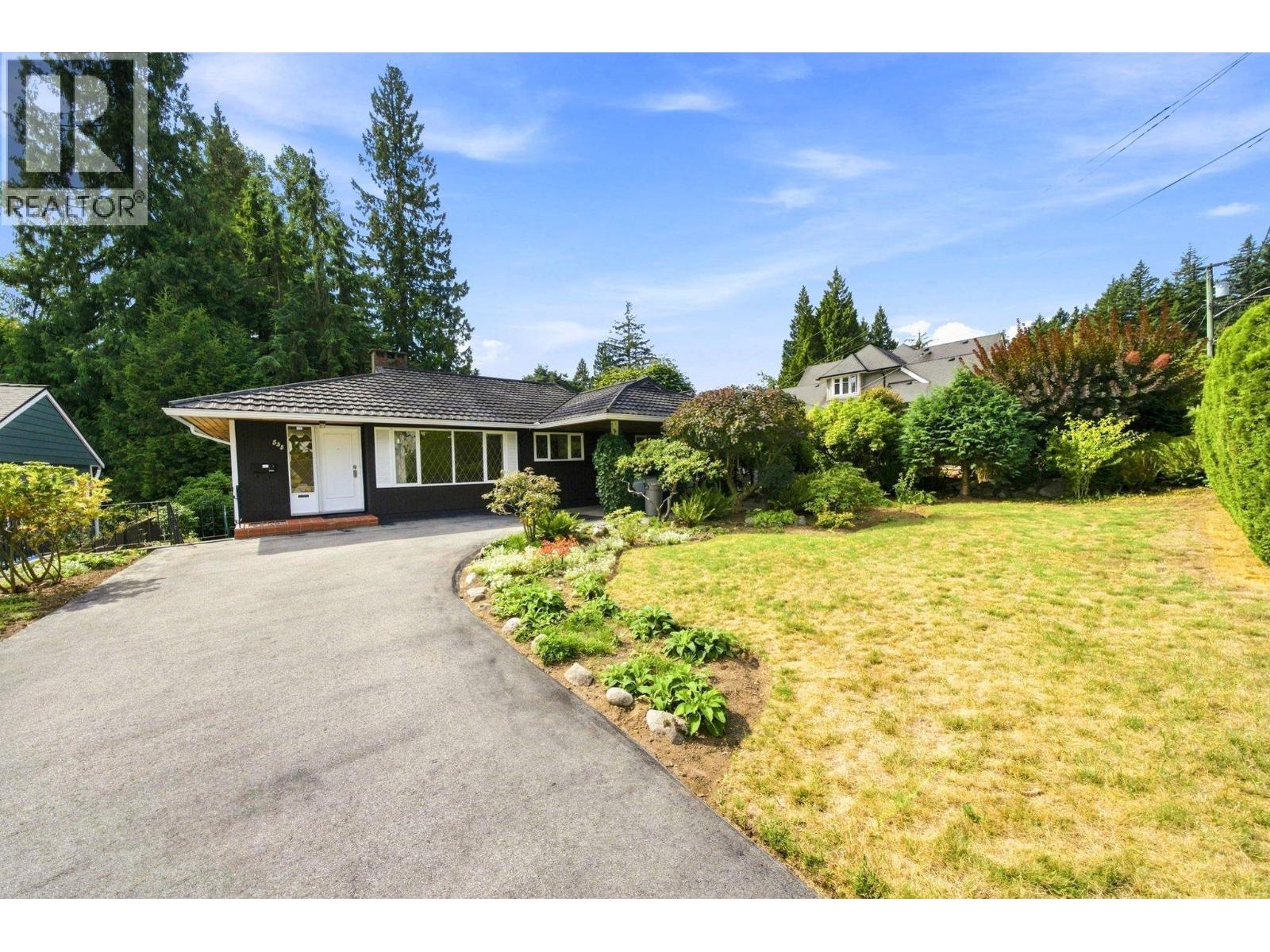 535 AILSA AVENUE, Port Moody