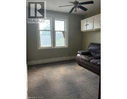 Kitchen - 38 Spadina Avenue, Hamilton, ON L8M2W9 Photo 14