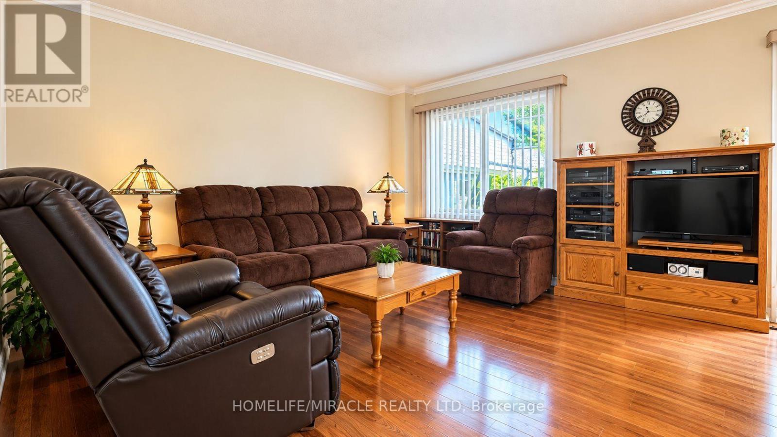 22 MURDOCK DRIVE, Brampton (Northwood Park) — photo 8