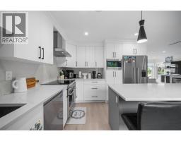 1010 Augusta Avenue, Burnaby, BC V5A2V4 Photo 6