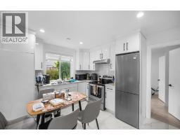 1010 Augusta Avenue, Burnaby, BC V5A2V4 Photo 8