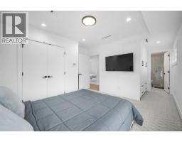 1010 Augusta Avenue, Burnaby, BC V5A2V4 Photo 12