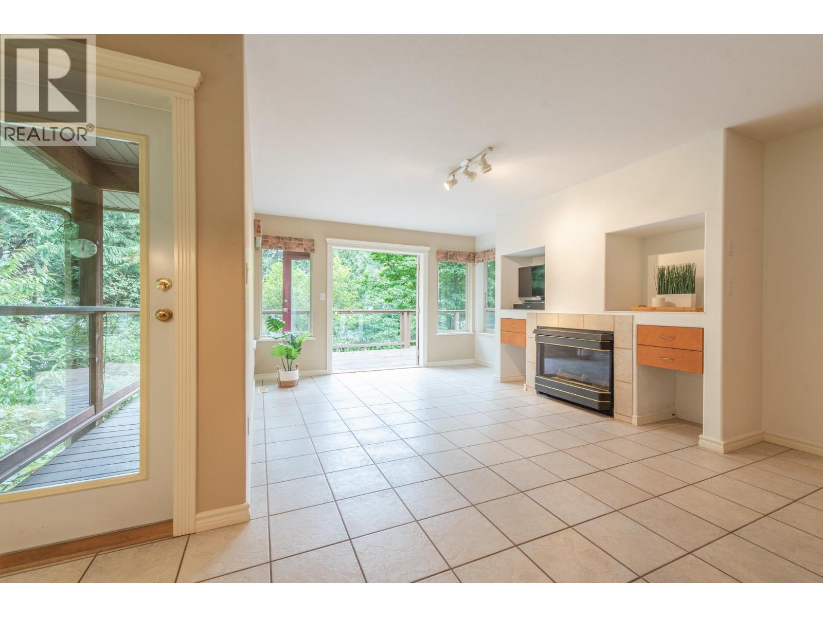 1305 GOWER POINT ROAD, Gibsons