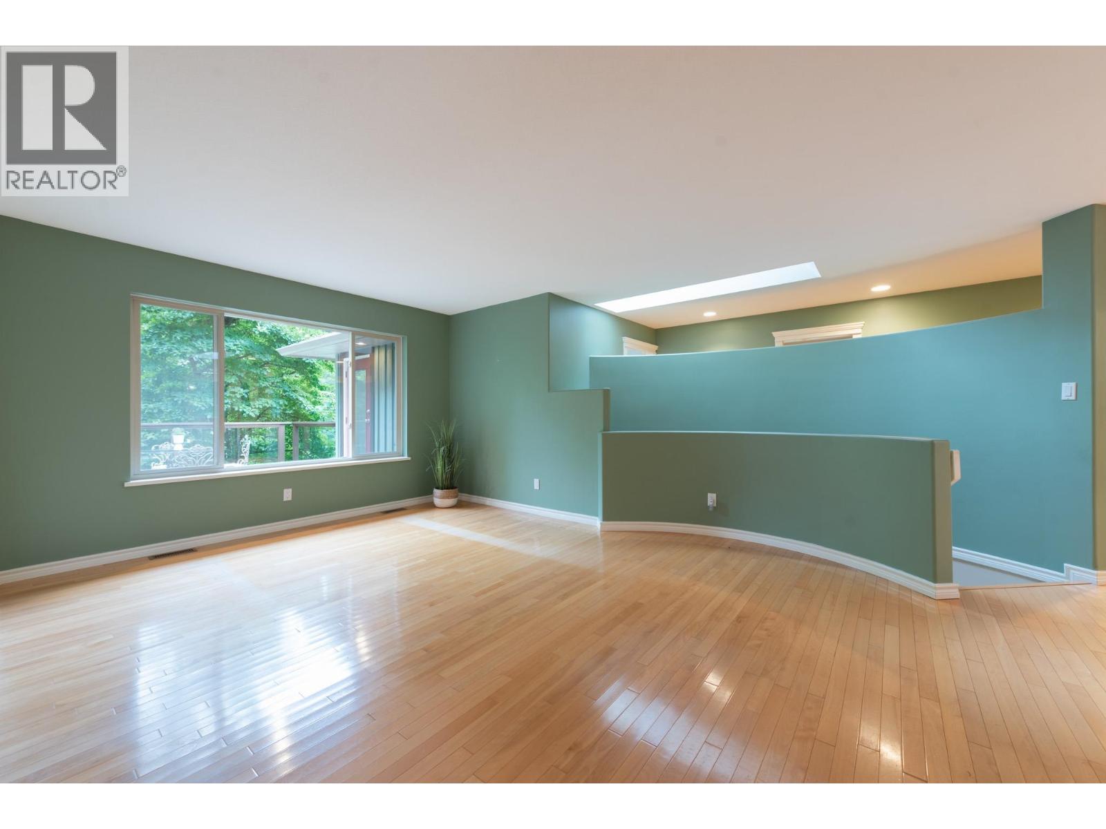 1305 GOWER POINT ROAD, Gibsons