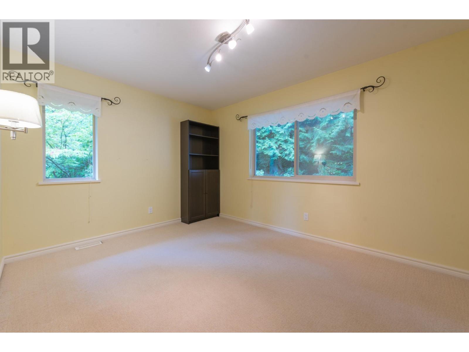 1305 GOWER POINT ROAD, Gibsons