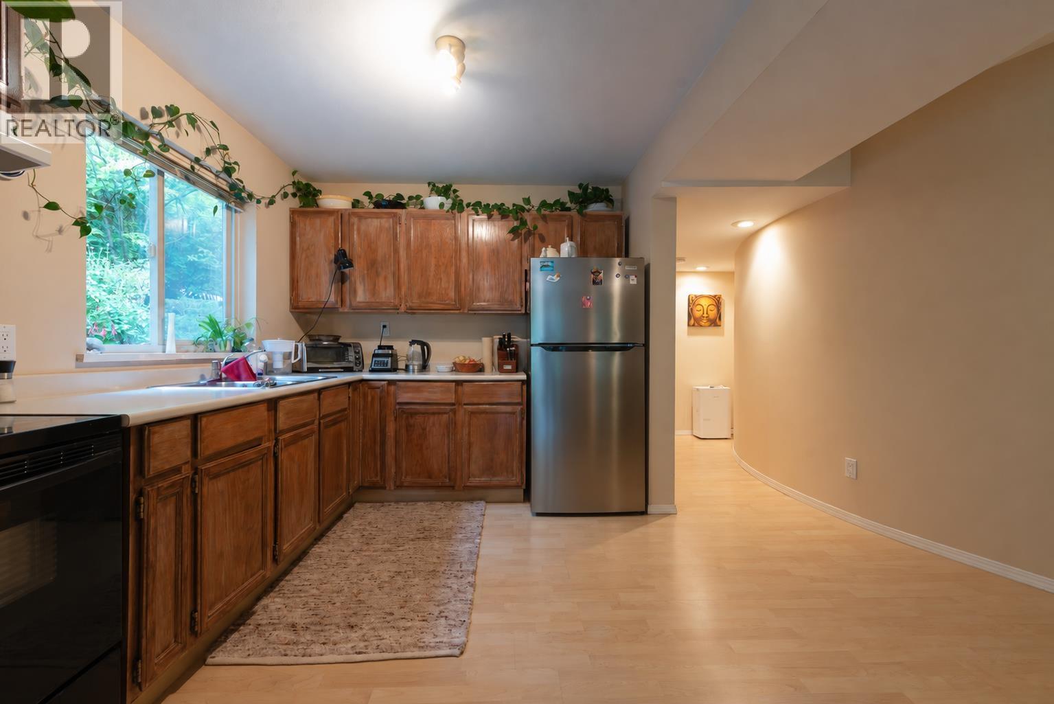 1305 GOWER POINT ROAD, Gibsons