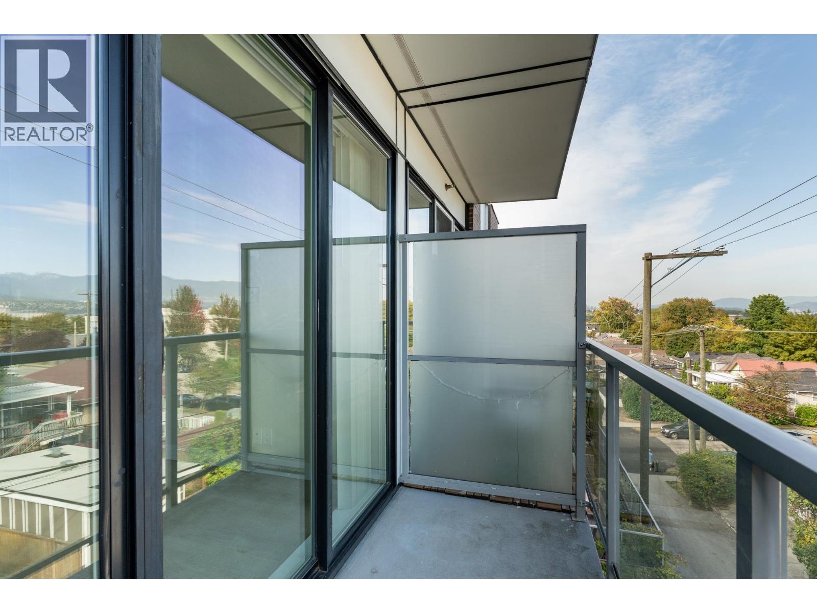PH9 388 KOOTENAY STREET, Vancouver