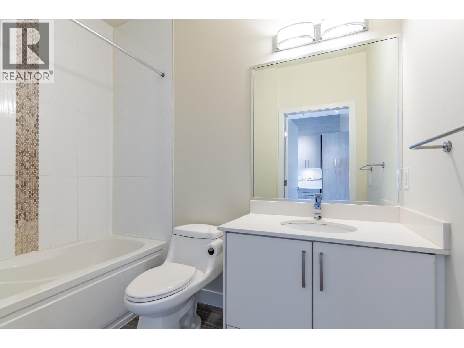 PH9 388 KOOTENAY STREET, Vancouver