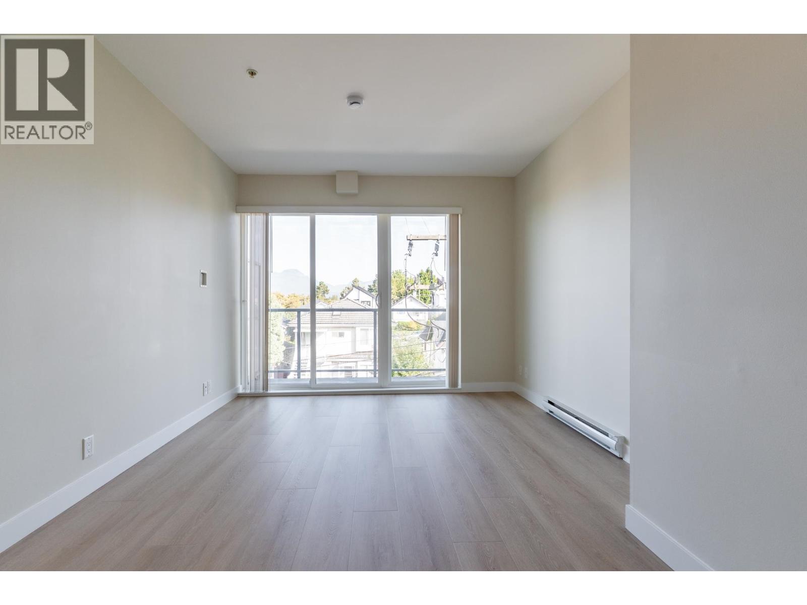 PH9 388 KOOTENAY STREET, Vancouver