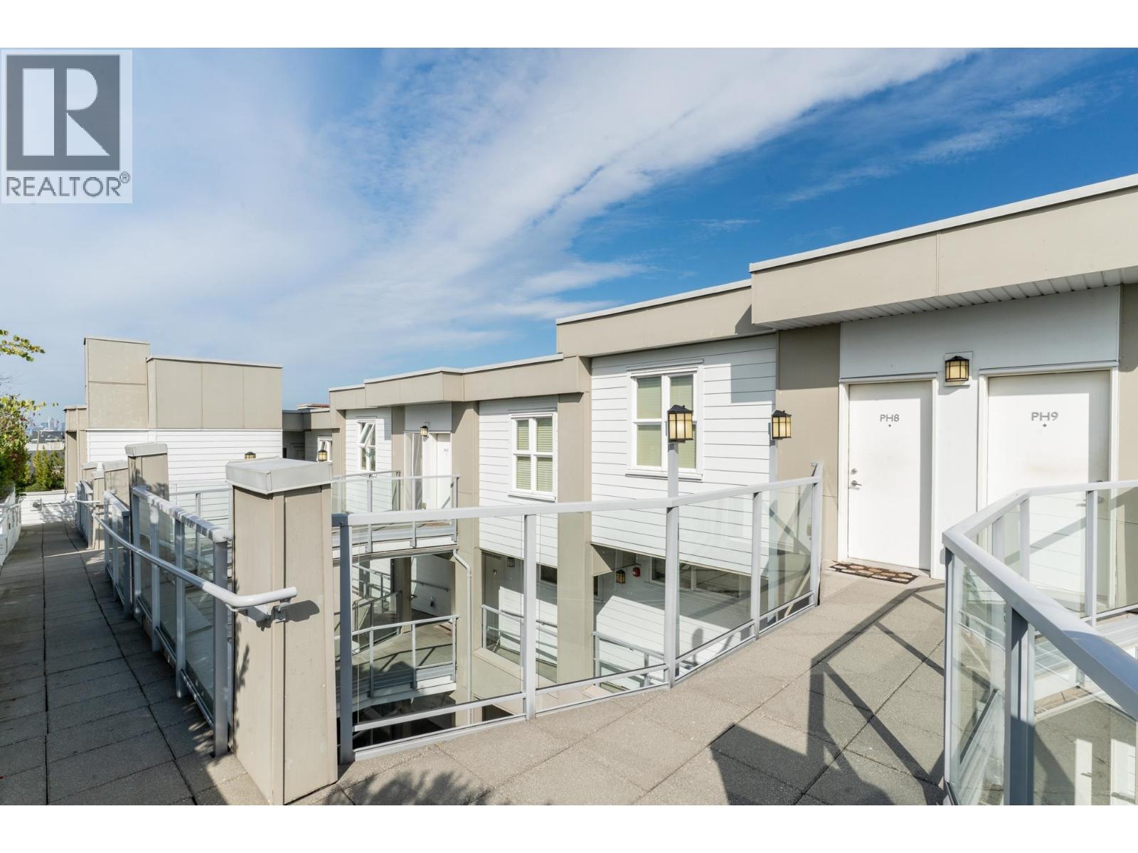 PH9 388 KOOTENAY STREET, Vancouver