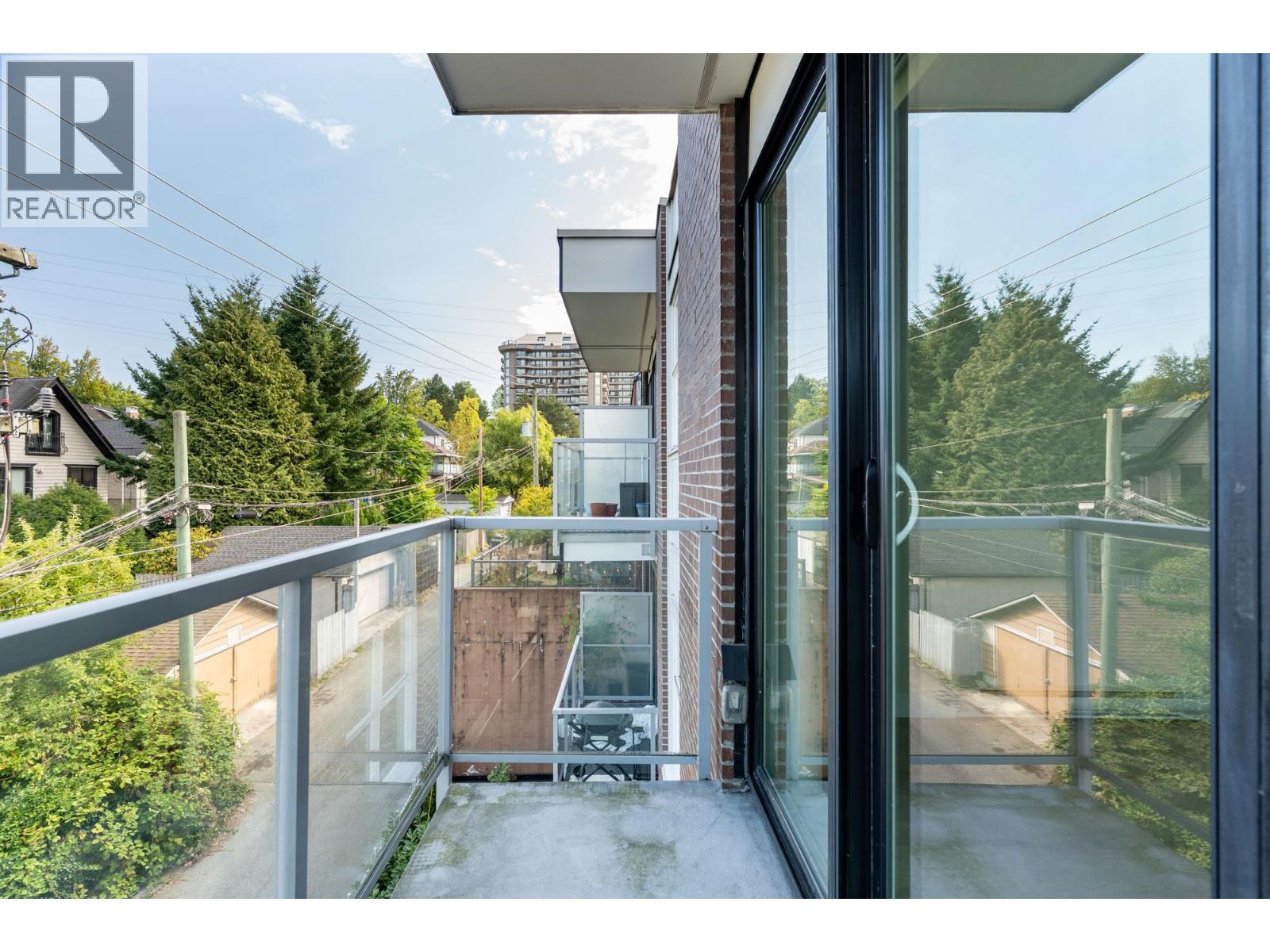 PH9 388 KOOTENAY STREET, Vancouver