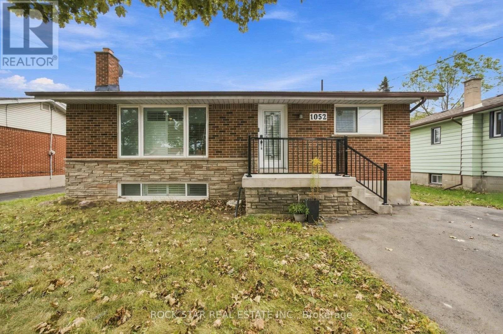 LOWER - 1052 FENNELL AVENUE E, Hamilton (Hampton Heights)