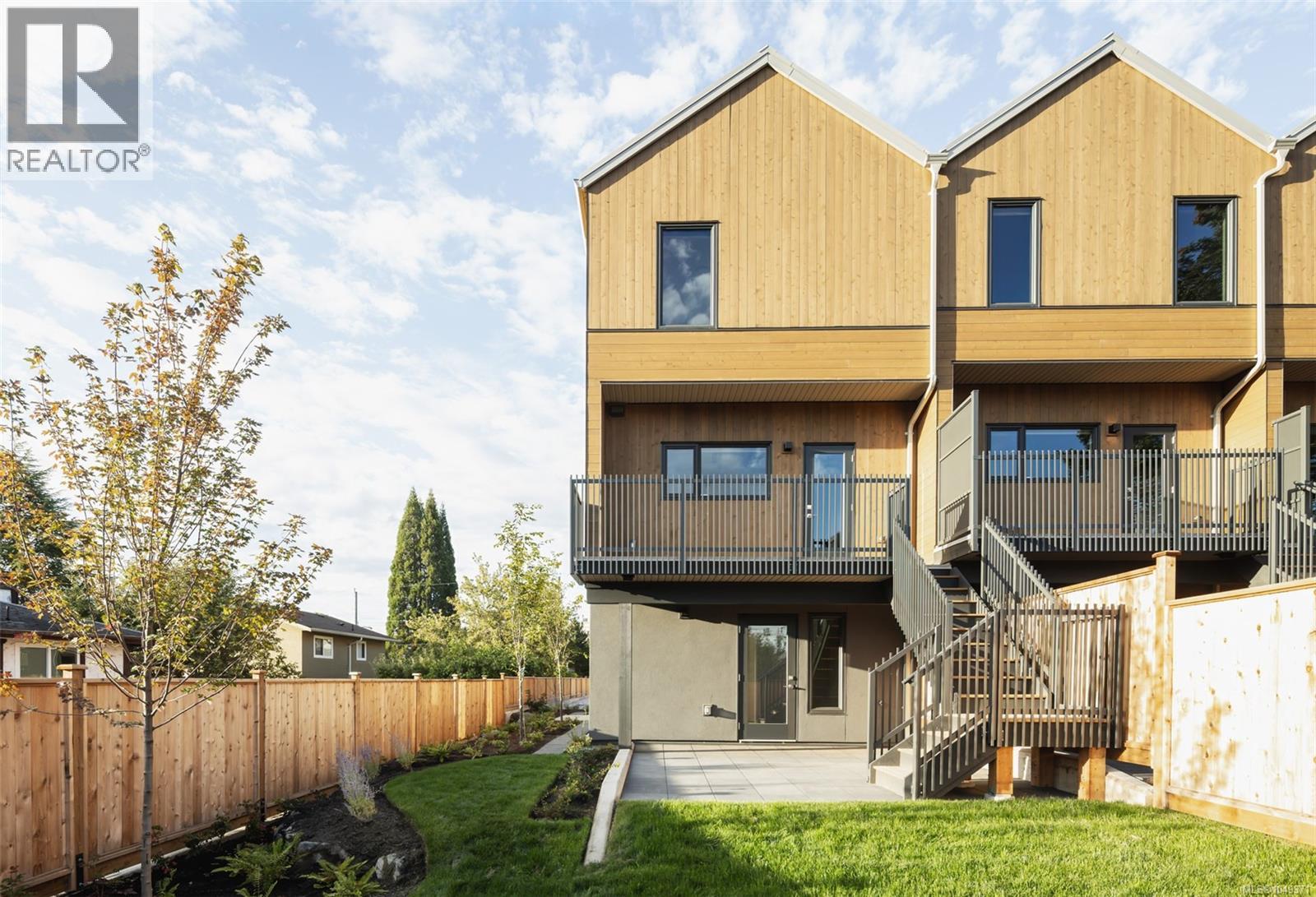 13 1520 Louise Pl, Saanich