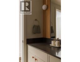 13 1520 Louise Pl, Saanich, BC V8P2T8 Photo 32