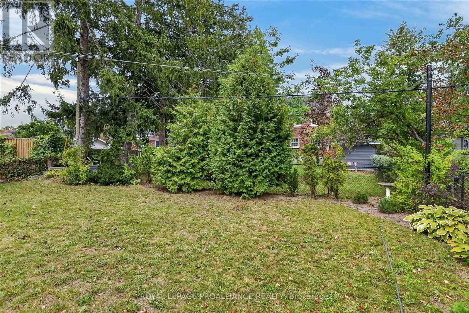 210 ABERDEEN AVENUE - 40