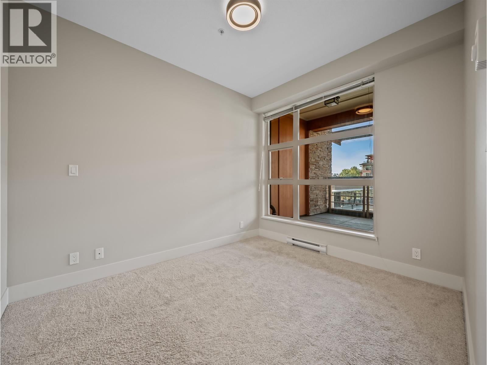 215 3606 ALDERCREST DRIVE, North Vancouver