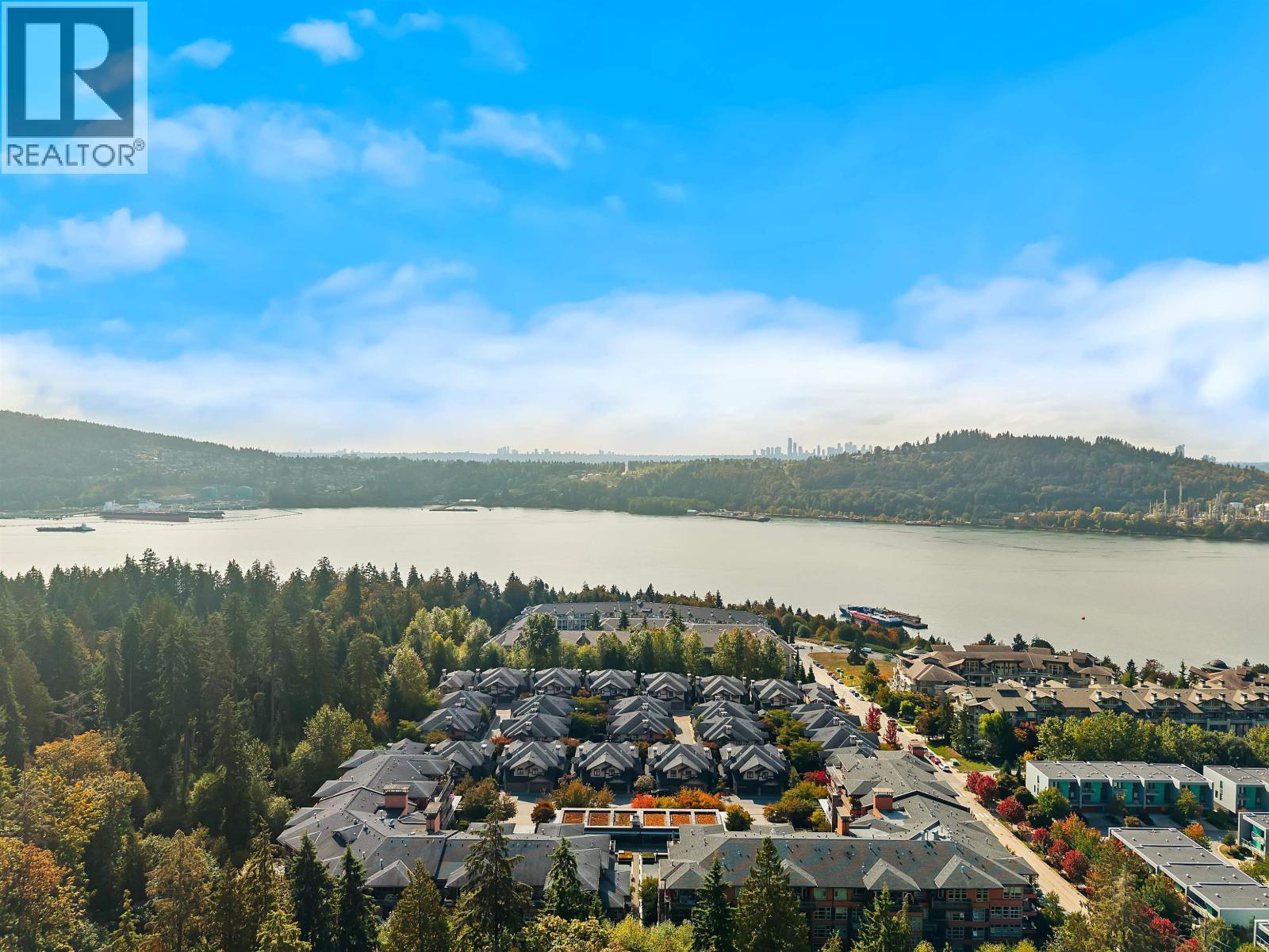 215 3606 ALDERCREST DRIVE, North Vancouver